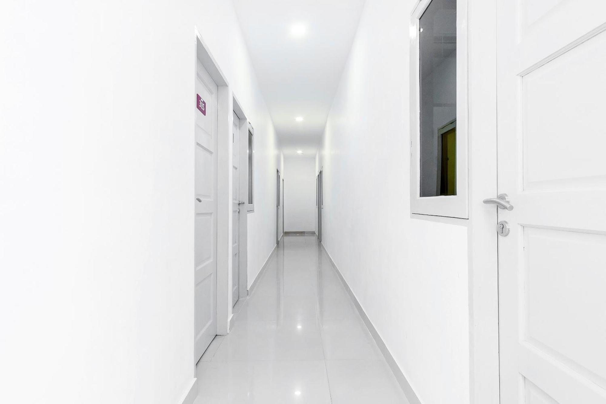 Super Oyo 360 Mangaan Residence Medan Exteriör bild
