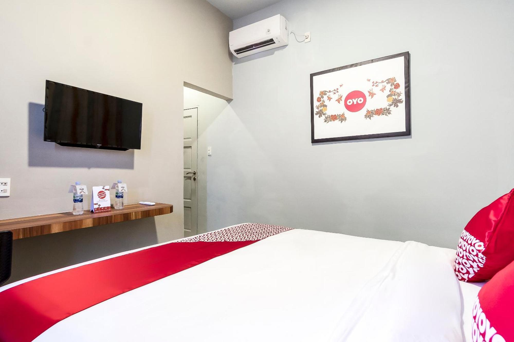 Super Oyo 360 Mangaan Residence Medan Exteriör bild